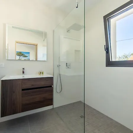 Villa Fabienne En Plein Centre Avec Piscine Chauffee Pour 6 Personne *