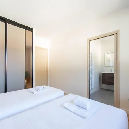 Fabienne In Center With Heated Pool * Andernos-les-Bains