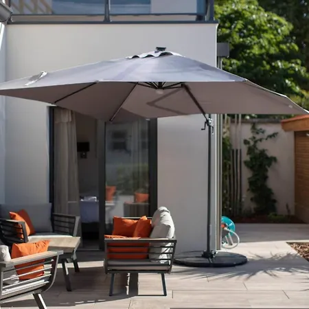 Willa Fabienne In Center With Heated Pool Andernos-les-Bains